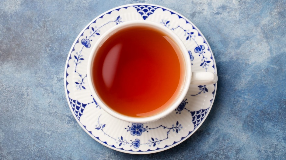 经常喝茶的人可能更健康，活得更久——如果可能的话，不要喝牛奶。