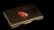 Kuon Omakase的Tuna Sushi在Kuon Omakase的每周更改菜单上。