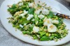 春季塔博勒配豌豆、芦笋和蚕豆。