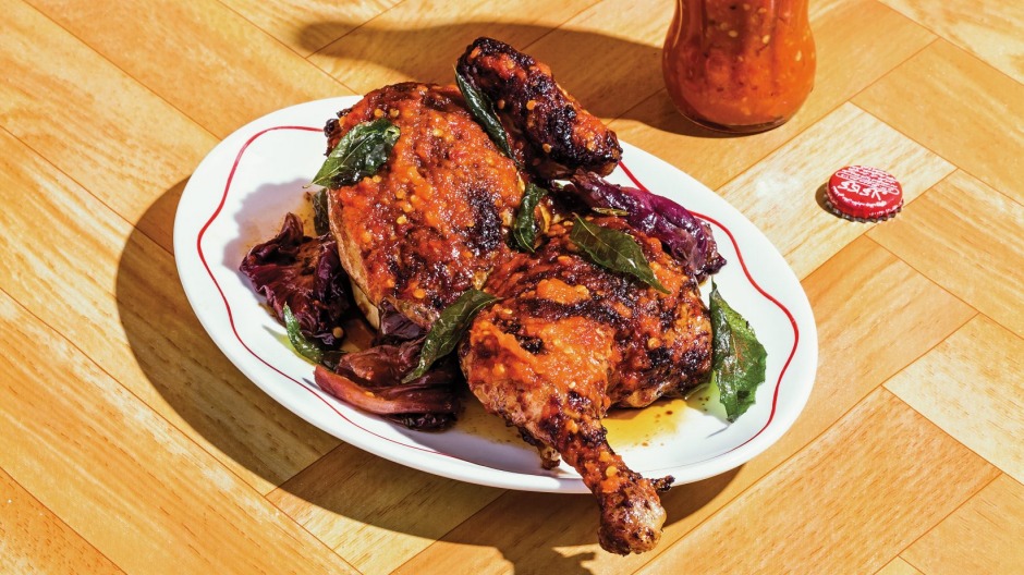 “比这道菜所有的食谱都好”:举世闻名的非洲辣佩里鸡。