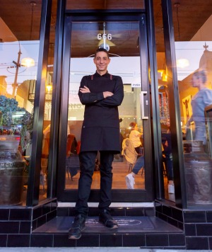 Tassos Dermetzoglou从墨尔本的Thornbury。