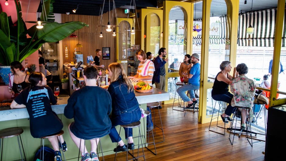 Cafe Freda从酒吧带走了好的位，并创造了一些新的东西。