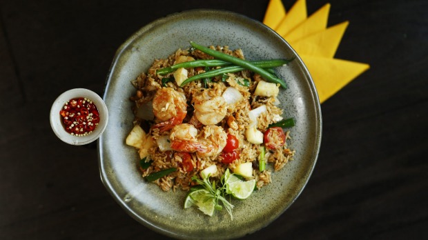 聊天泰国的菠萝炒饭。