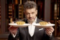 Jock Zonflilo在MasterChef澳大利亚赛车赛赛赛赛。