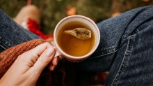 茶是仅次于水的世界第二受欢迎的饮料。