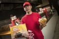 吉隆（Geelong）的Noodle Box的Antonio Van看到了最高领导者（左）等虚拟品牌的力量，每30次...