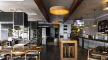 Toorak Hotel是Toorak翻新的Bush Inn的新名称，该酒店还设有新厨师。